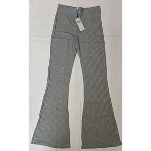 BCBG MAXAZRIA Grey Pants Size S NWT.       1094